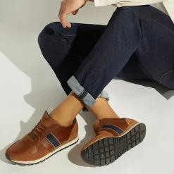 Treck Stripe-Detail Trainers