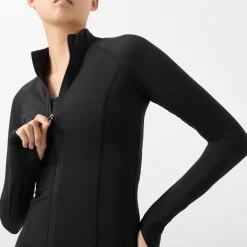 Ultimate Long-Sleeved Zipped Top