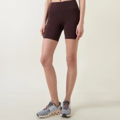 Ultimate Studio Shorts 6