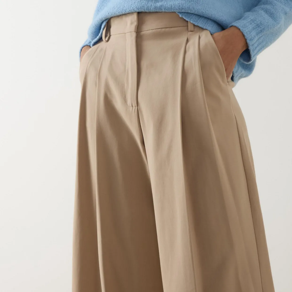 Vettura High-Rise Wide Leg Trousers