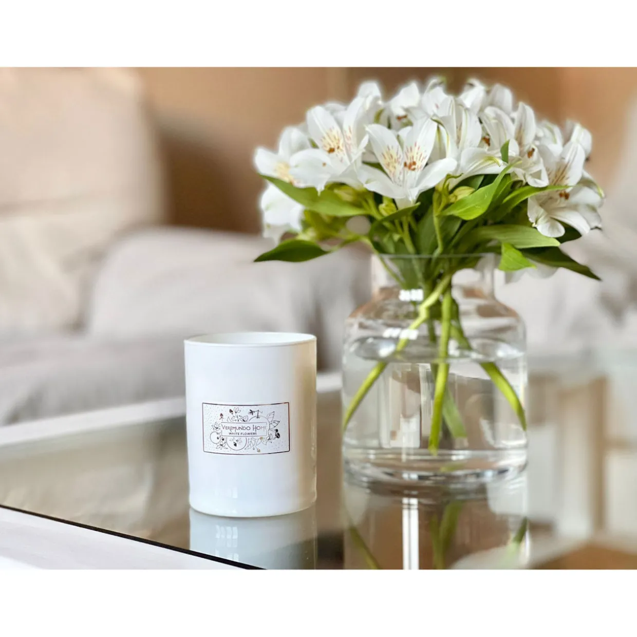 White Flower Candle 230g